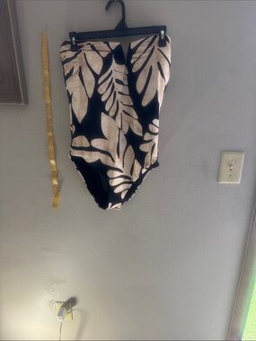 Black and Cream Leaf-Print One-Piece Swimsuit